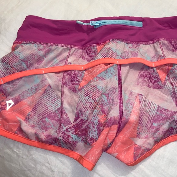 ivivva shorts 2.5” inseam - Picture 2 of 2